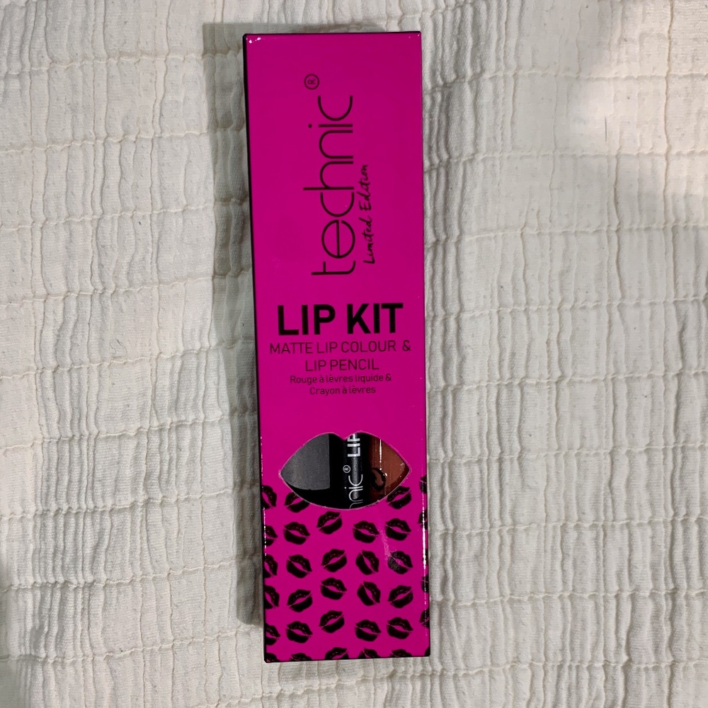 Technic Lip Kit